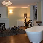 Bed & Breakfast Les Demeures De Valette 4*