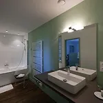 Les Demeures De Valette Bed & Breakfast 4*