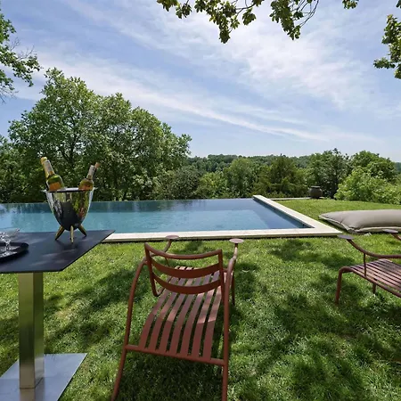 Les Demeures De Valette Bed & Breakfast