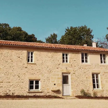 Les Demeures De Valette Bed & Breakfast *