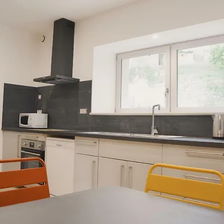 Les Demeures De Valette Bed & Breakfast *